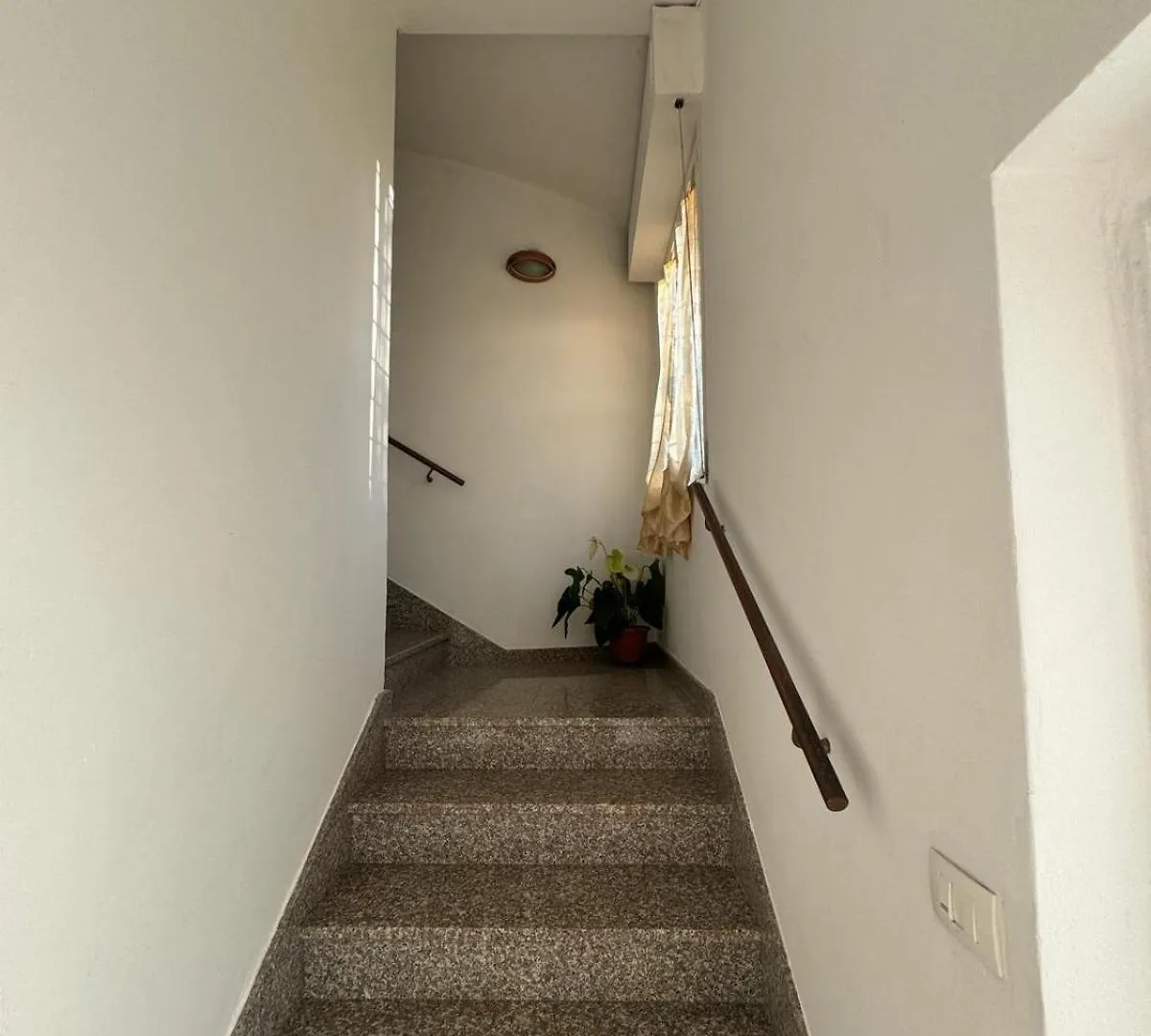 Valdambra B&B 0*, Ambra
